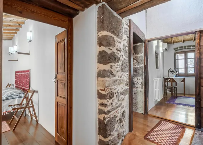 Slow Between Sea And Olive Trees, Terrace And Tranquility In The Village Of Villa